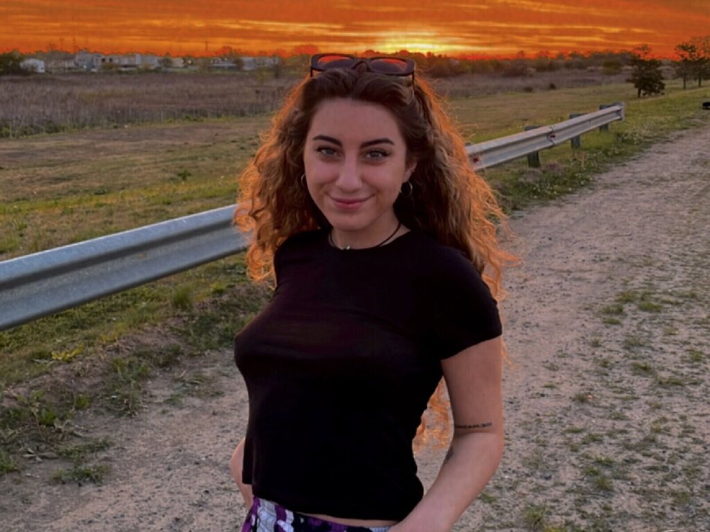 Enter SophieeSunset live cam